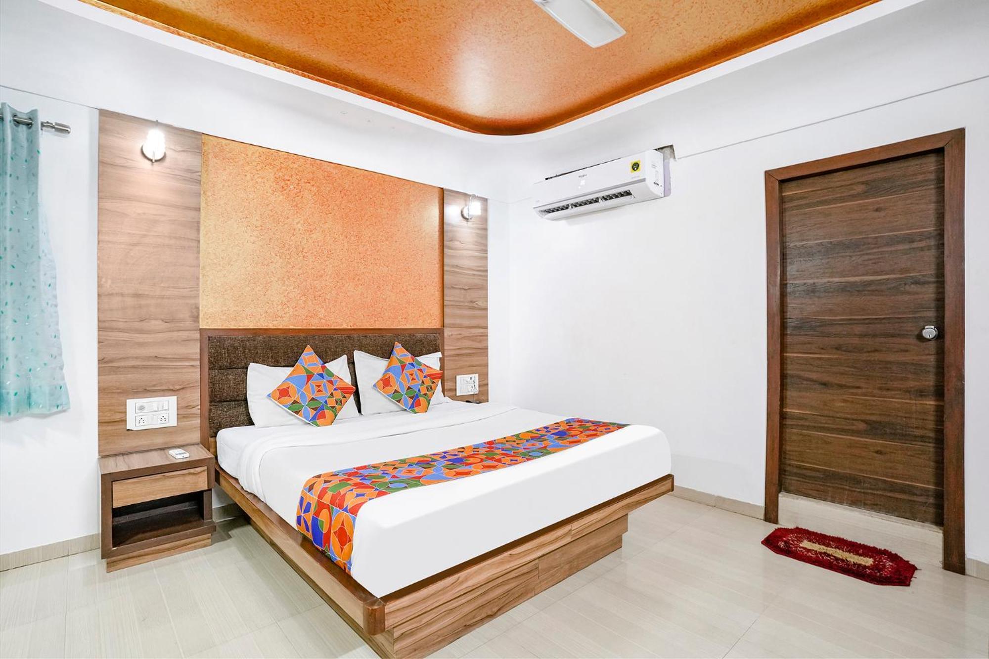Fabhotel Ratna Palace Ahmadabad Zewnętrze zdjęcie