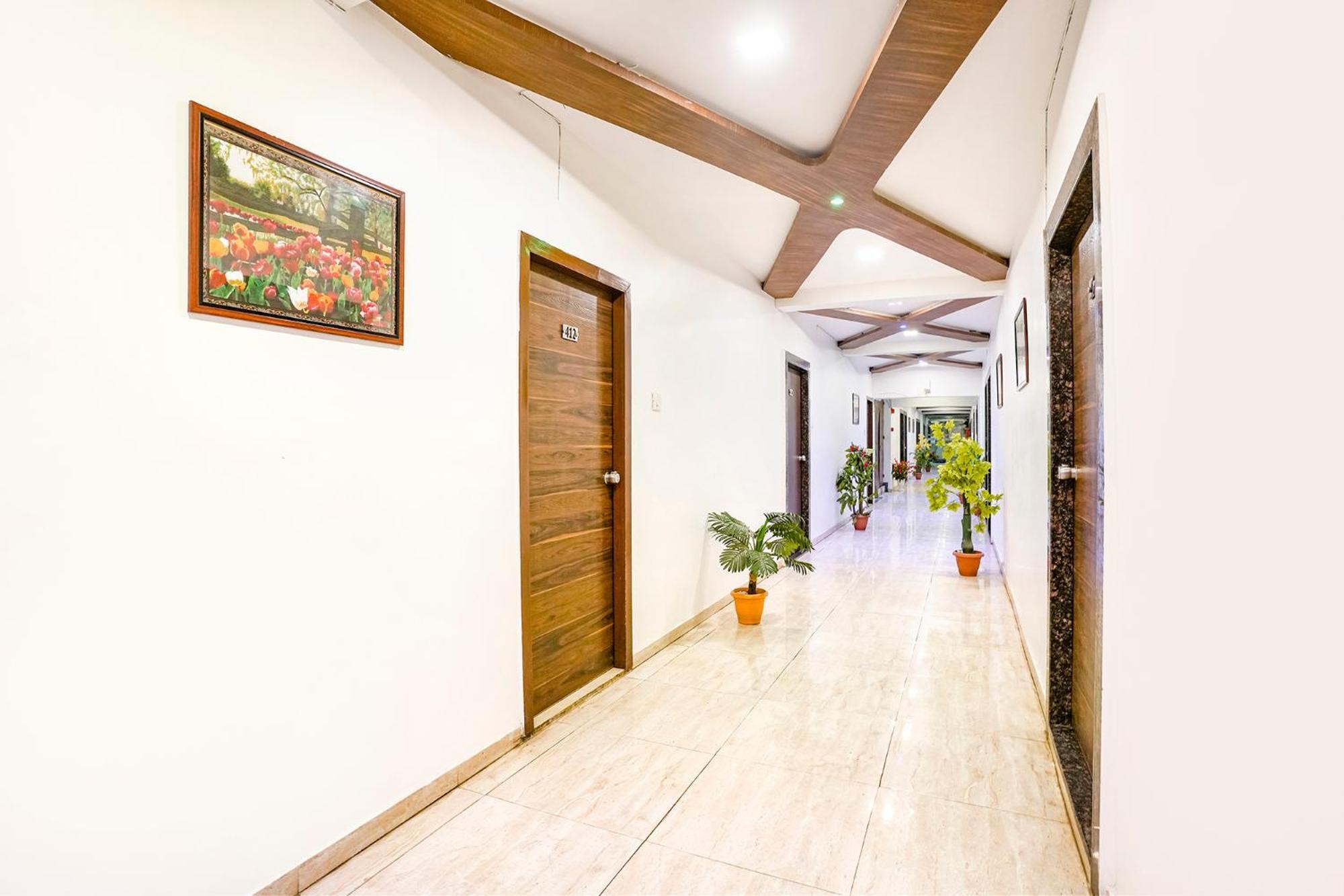 Fabhotel Ratna Palace Ahmadabad Zewnętrze zdjęcie