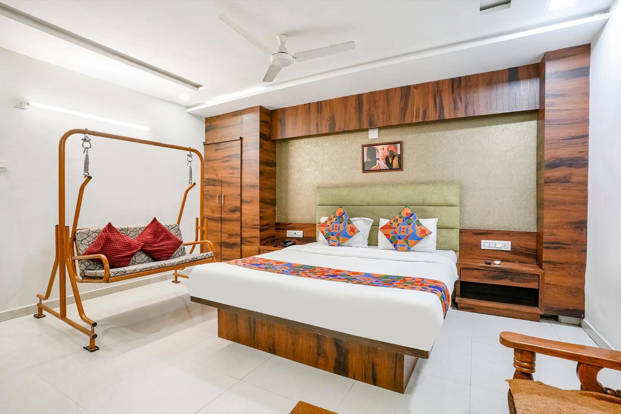 Fabhotel Ratna Palace Ahmadabad Zewnętrze zdjęcie