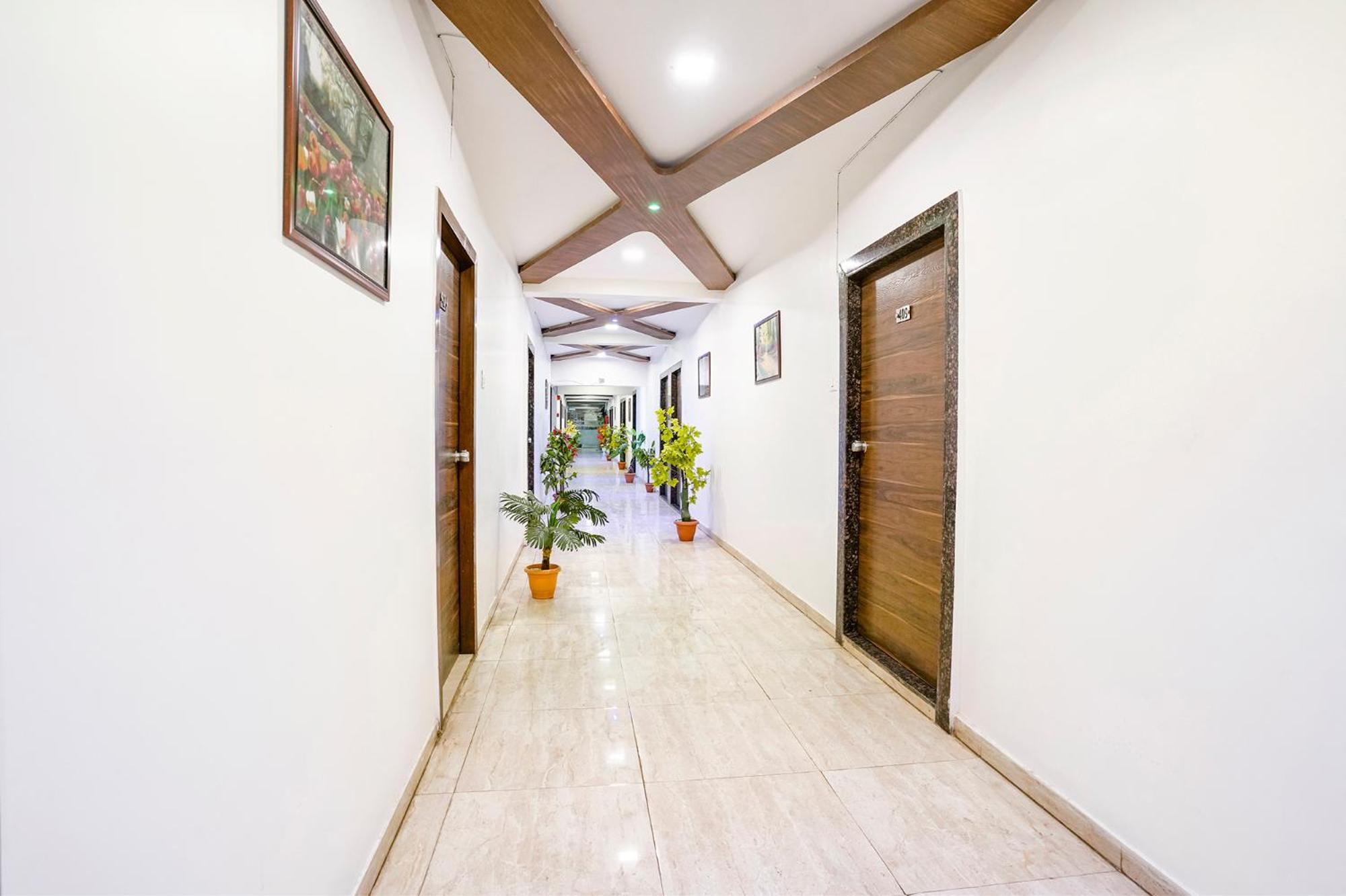 Fabhotel Ratna Palace Ahmadabad Zewnętrze zdjęcie